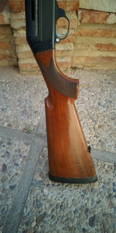 Mi hermano vende su fiable Benelli 121. Cañón de 68 con **.
Muy buen estado, poco usada, además acompaña 01