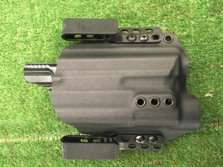 Buenas

Pongo en venta varías fundas compradas en tiendas EEUU para la pistola Smith Wesson MP 2.0 calibre 00