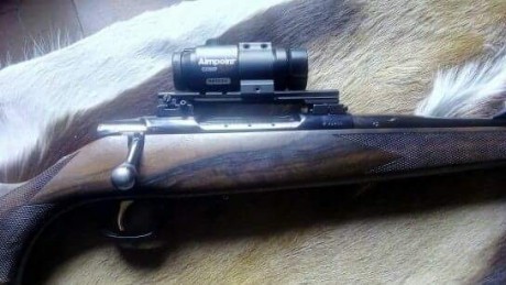 Vendo rifle sauer 90 modelo advantage en calibre 8x68S. Ya no se fabrica.
El rifle fue de los últimos 20