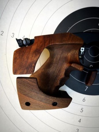 Vendo esta pistola para competiciones a 50 m guiada en F.
Tiene manual, maleta y herramientas de limpiez 20