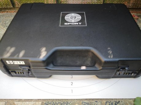 Vendo esta pistola para competiciones a 50 m guiada en F.
Tiene manual, maleta y herramientas de limpiez 30