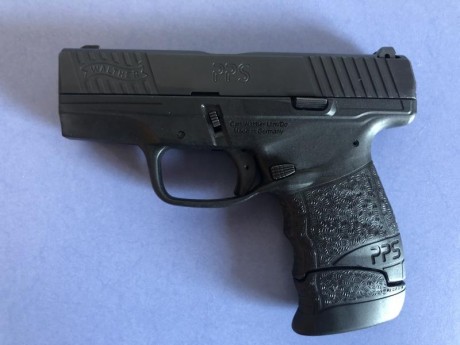 Vendo walther PPS M2. 575 euros. Nueva vale unos 740e.  Como nueva, comprada en 2018. Solo dos tiradas. 02