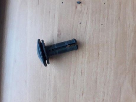 De un carro de niño desechado porque se le salía una rueda trasera lo he reconvertido en un cómodo carrito 22