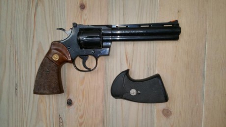 Vendo colt  357      ,  375€        tf del dueño ( diego ) 636958482 por favor llamar   de 10 a 12.30 01