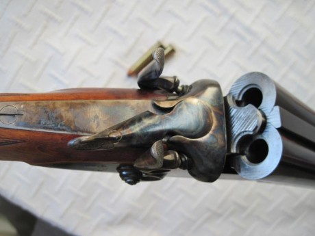 Buenas noches;

Vendo Rifle Express Pedersoli 45-70 Government, réplica del exclusivo rifle Colt Double 01