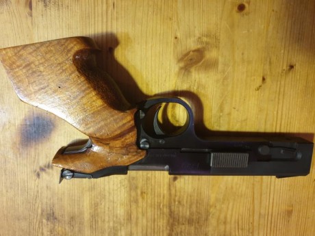 vendo pistola fas en calibre 22 en buen estado, ideal para subir de categoria yo lo hice con ella,tambien 02