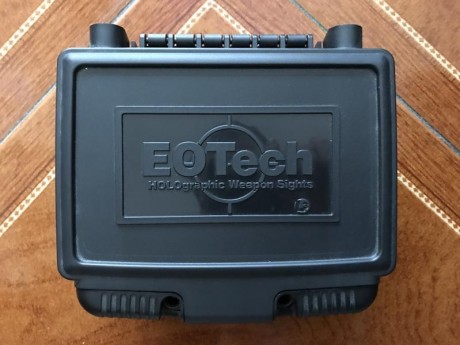 Vendo mi visor holografico Eotech 512.A65. Estado nuevo, solo probado una vez en galeria con 30 disparos 11