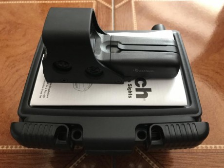Vendo mi visor holografico Eotech 512.A65. Estado nuevo, solo probado una vez en galeria con 30 disparos 00