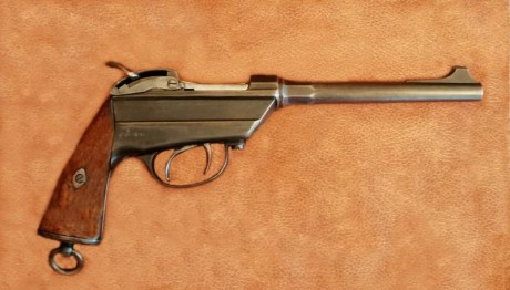 .
Pongo a la venta esta pistola alemana de mi colección, un arma muy escasa pues se fabricaron muy pocas 00
