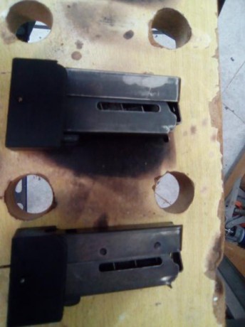 Buenas tardes, pongo en venta dos cargadores para Pardini HP .32 son para el modelo antiguo. Pido 50€ 01