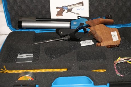 Vendo pistola Match Guns MG1E, para competir a 10 m, en perfecto estado de conservación como se puede 02