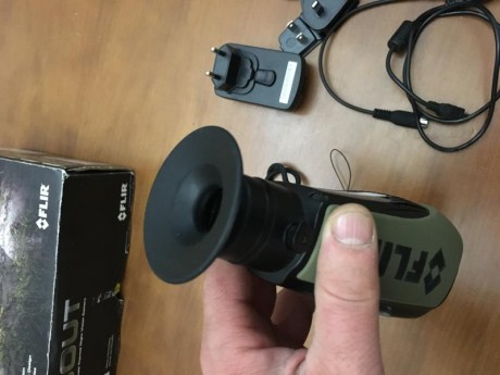 Monocular Flir Scout II 320.
Conjunto completo, bolsa de transporte , cargador y adaptadores. Poco uso 61