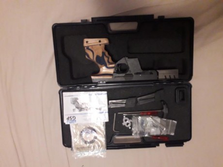 guíada en F en Fuengirola Málaga muy poco uso  la cacha es talla 00