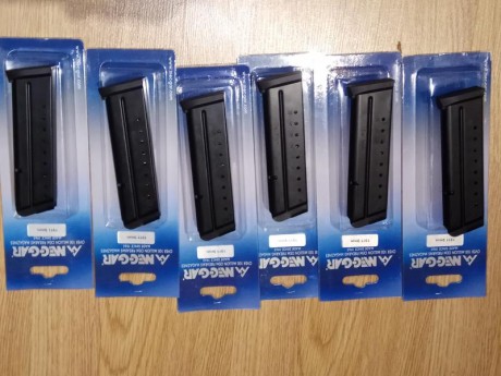 Muy buenas compañeros. 
Vendo seis (6) cargadores MEC-GAR de 10 disparos para 1911 en 9mm. 
Están nuevos, 00