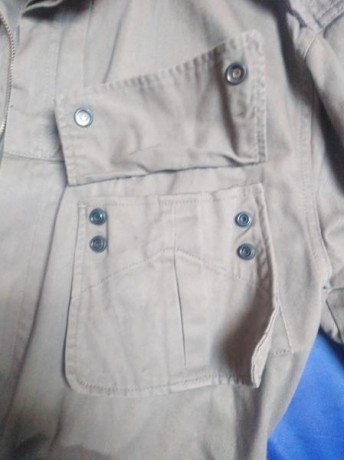 Hola, vendo este chaqueton del ejercito polaco nuevo,el camuflage que usan actualmente las fuezas armadas 51