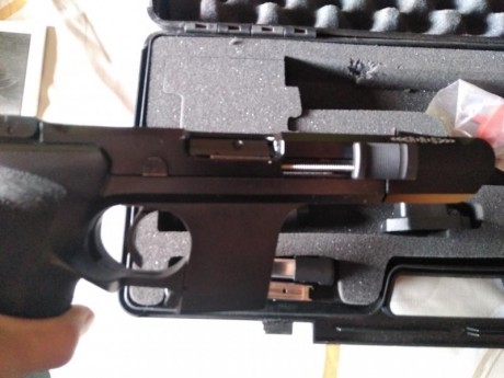 Hola, vendo esta Hammerli SP 20 RRS cal 32 S&W , esta perfecta, trae todos los complementos, se puede 10