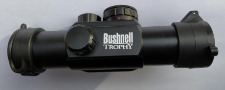 Visor de punto rojo de retículas intercambiables en color rojo y verde.Como nuevo, viene con tapas Butler 00