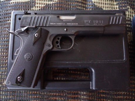 Como dice el título del anuncio vacío mi armero.
Se ponen a la venta las siguientes armas:

 REVOLVER 30