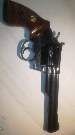 Buenas , un amigo del club me pide que ponga a la venta varias armas ,el precio de cada una son 400e  01