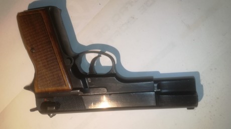 Buenas , un amigo del club me pide que ponga a la venta varias armas ,el precio de cada una son 400e  10