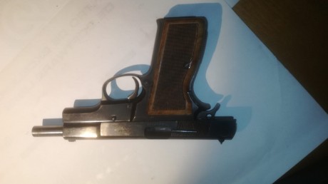 Buenas , un amigo del club me pide que ponga a la venta varias armas ,el precio de cada una son 400e  20