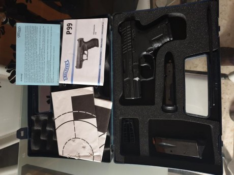 Hola vendo esta pistola con apenas 50 disparos comprada en el 2014 nueva con 3 cargadores... 450 euros.... 01