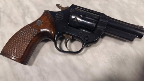 Vendo este Revolver Astra de tres pulgadas guiado en F esta muy bien conservado practicamente nuevo lo 02