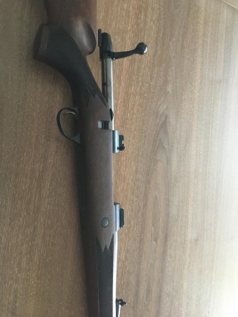 Saludos
   Vendo este rifle salo lr61 modelo finbear con calibre 300wm sin uso practicamente con el van 00