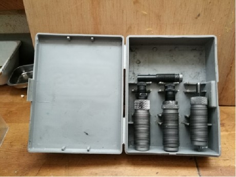 Vendo los siguientes dies en muy buen estado:
357 MAGNUN:
Dillon .......... 45 euros
Lee............. 01