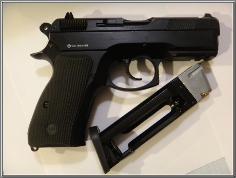  Vendo CZ 75D COMPACT cal.6mm BB C02 semi automatico marca ASG. 
Sólo se han disparado cinco cargas de 01