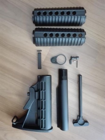 Vendo las siguientes piezas de AR15. Guardamanos. Culata tipo M4 con su tubo ComSpec y End Plate. Parte 00