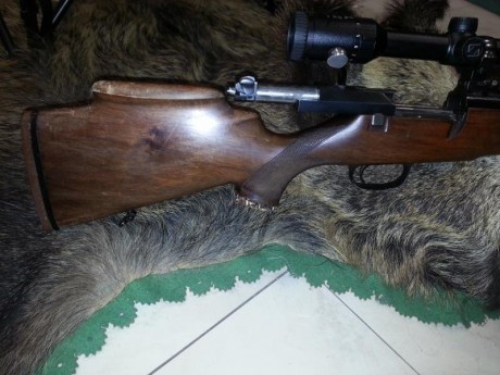 Extraordinaria arma,con un estilo,precisión,elegancia y fiavilidad poco común.Incluye carrillera,monturas 02