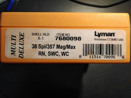 Vendo este preparador de vainas de Lyman, esta como nuevo no ha preparado ni 200 vainas, incluye 9 pilots 20
