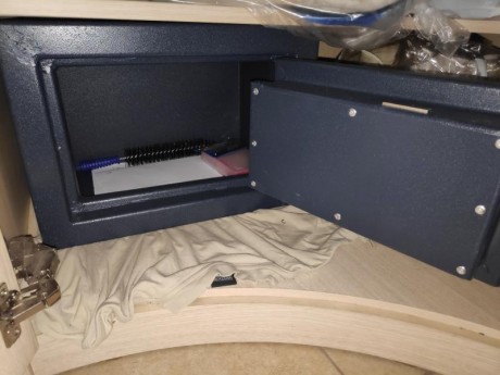 vendo armero con menos de un año! (fecha de compra 27/06/2018)

a recojer en esparreguera (barcelona) 02