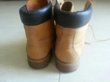 Hola, vendo botas timberland, estan en muy buen estado sobre todo el interior ya que las use pocas veces 12