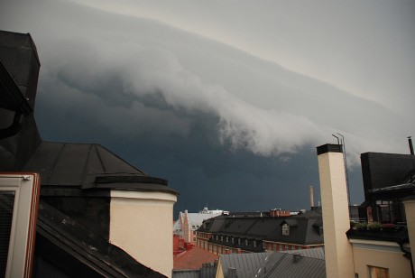 Esto ha pasado en  Helsinki  ayer mismo. :shock: 

https://www.youtube.com/watch?v=T1GzkvMYtec


Es para 150