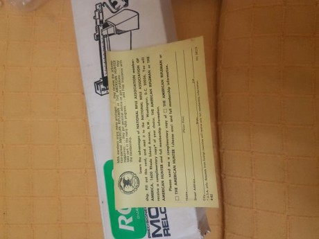 Vendo bascula rcbs 5-10,por pasarme a digital caprichos que tiene uno,100 eurs 01