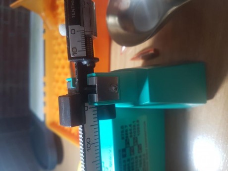 Vendo bascula rcbs 5-10,por pasarme a digital caprichos que tiene uno,100 eurs 12