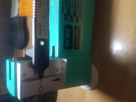 Vendo bascula rcbs 5-10,por pasarme a digital caprichos que tiene uno,100 eurs 11