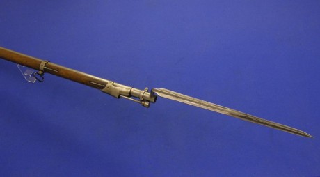 Voy a colocar unas fotos de un arma larga alemana de llave de mecha del siglo XVI. 41