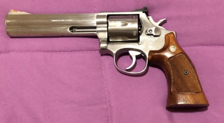 Vendo revolver S&W 686 calibr 357/38, esta en muy buen estado, no lo he utilizado demasiado (500) 01