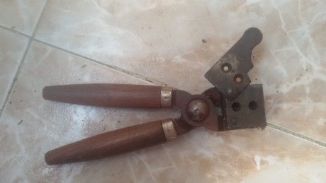 Buenos días .
Por petición de un compañero del campo de tiro que no se maneja bien con los ordenadores 02