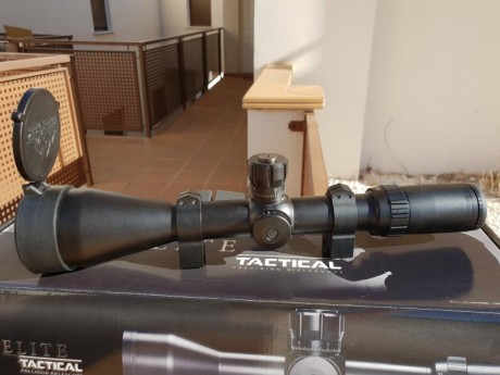 Vendo visor bushnell elite tactical 6-24x50 reticula g2 en primer plano focal. Ajuste de 0.1mil. El visor 00