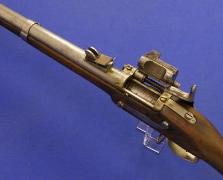 Voy a colocar unas fotos de un arma larga alemana de llave de mecha del siglo XVI. 91