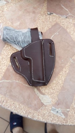 hola, busco una turquesa para un pocket del cal 31, y una funda interior, como la que usa Richard Harris, 21