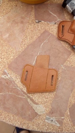 hola, busco una turquesa para un pocket del cal 31, y una funda interior, como la que usa Richard Harris, 20