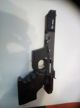Un compañero que se retira del tiro vende pistola Walther GSP 22 con conversión al 32. Muy buen estado, 02