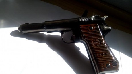 Vendo Astra 800 Condor 9mm. Parab.
Arma poco frecuente dada su escasa producción y la mayoría se destinaron 21