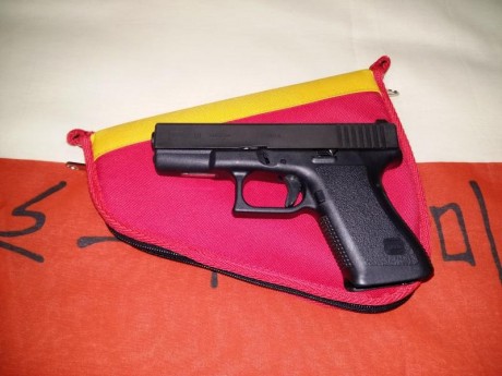 En zaragoza. Guiada en F. 2 cargadores y utiles de origen. 
250€
No cambios. Por hacer hueco. 00