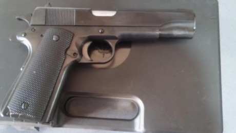 Hola. Pongo en venta  magnífica pistolas en calibre 45 ACP. Impoluta, con muy pocos tiros. Una es una 01